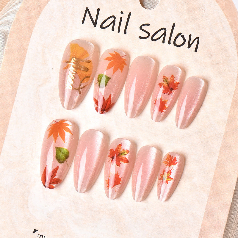 Dekorative Nagelkunst