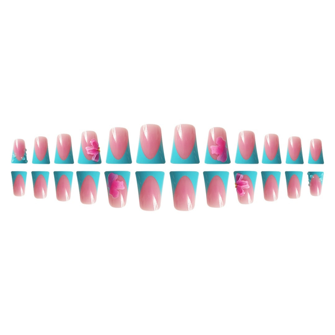 Künstlerische French Tip Nagelverstärkungen Karnz