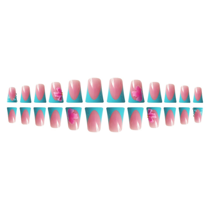 Künstlerische French Tip Nagelverstärkungen Karnz
