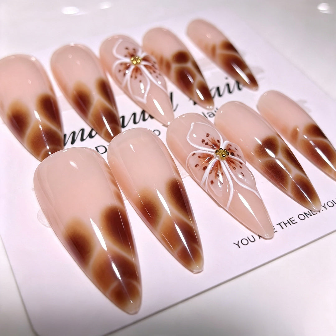 Blumenmuster Stiletto Press-On Nagelspitzen Karnz