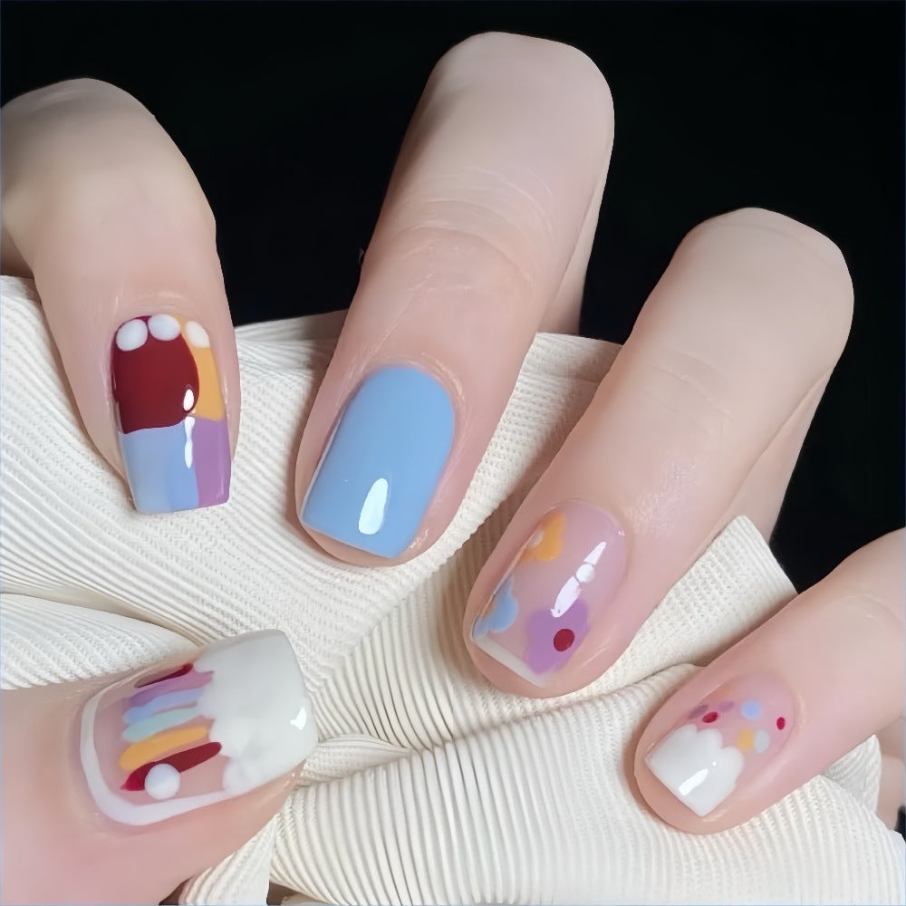 Kreatives Kunstnägel Set mit bunten Designs Karnz
