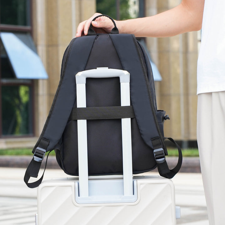 Multifunktionaler Rucksack mit Ergonomischen Tragegurten und Zahlreichen Fächern Karnz