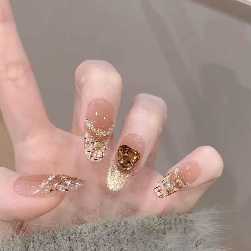 Glamouröse Nagelkunst Karnz