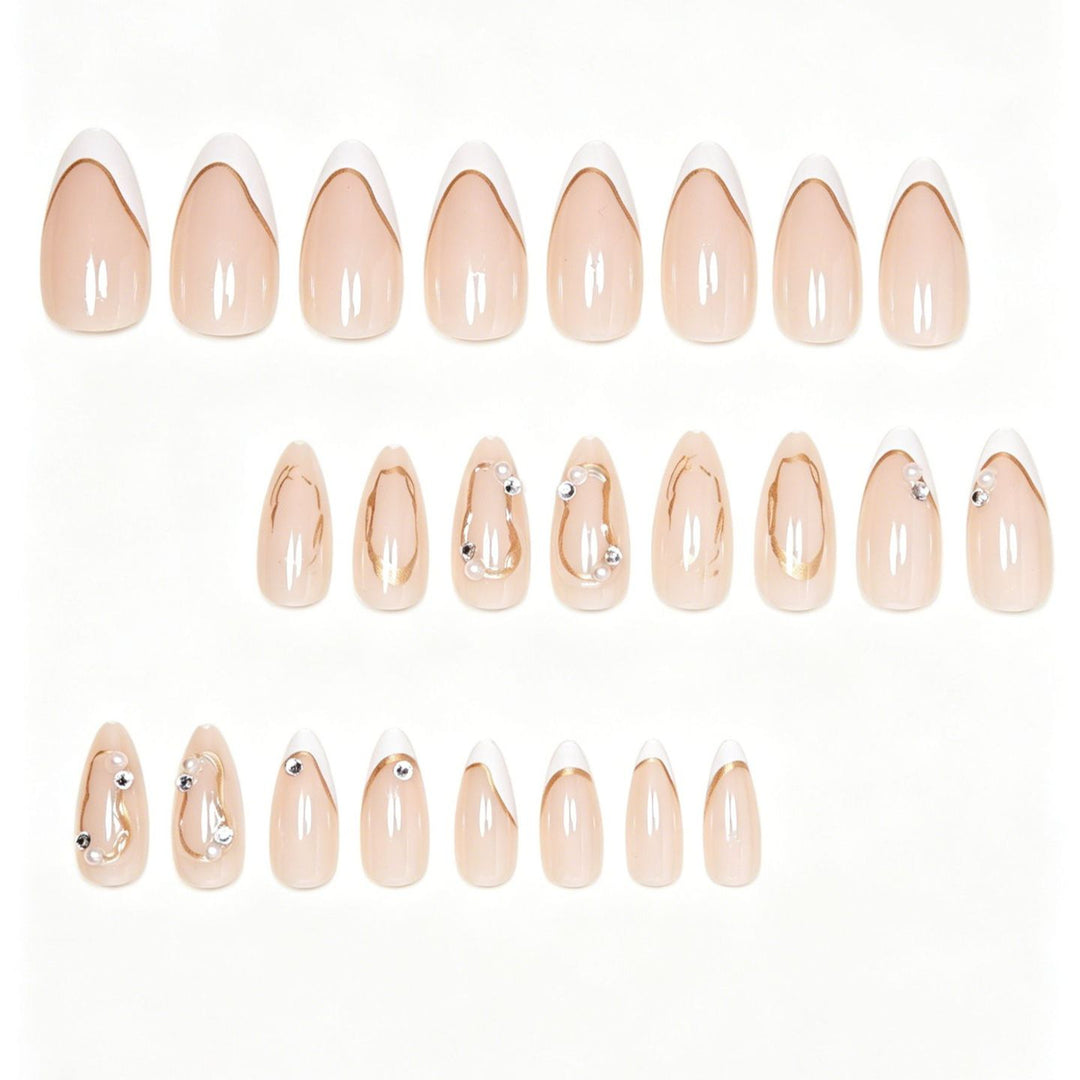 Luxuriöse Nagelkunst Karnz