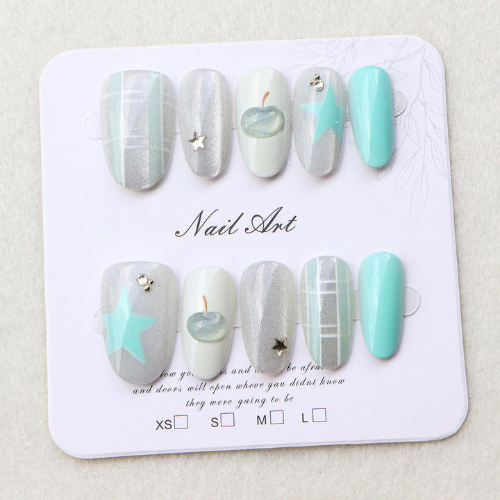 Stylisches Press-On Nagelkunst-Set mit geometrischen Mustern