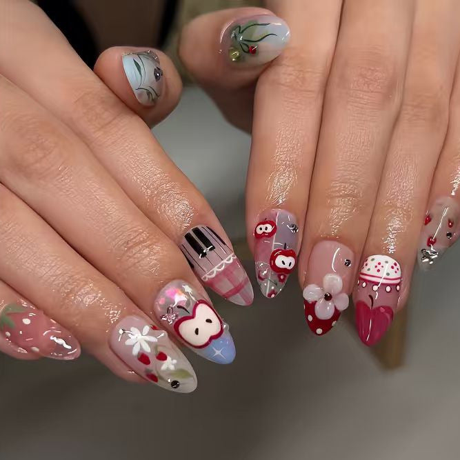 Künstlerisches Nagelkunstdesign