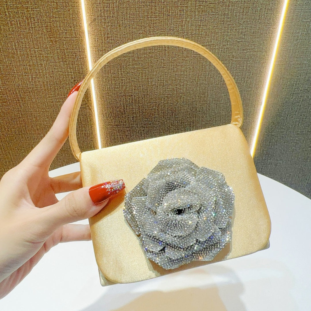 Elegante Satinkleid Abendtasche