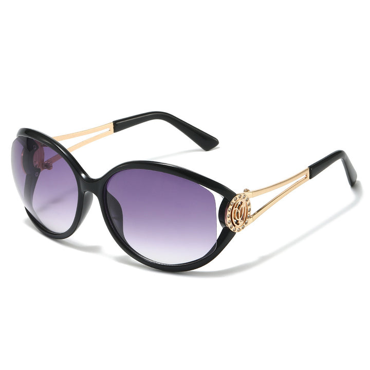 Designer Cat-Eye Sonnenbrille mit goldenen Akzentdetails Karnz