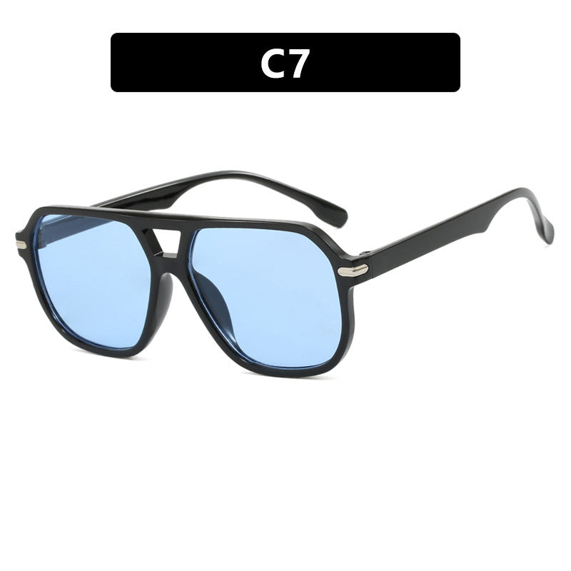 Damen modische Sonnenbrille mit schützendem UV-Filter und stylishen Gläsern Karnz