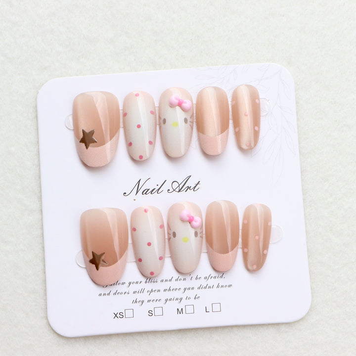 Elegantes Minimalistisches Press-On Nagelset Karnz