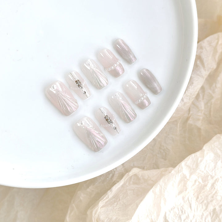 Herz dekoriertes Press-On Nagelset