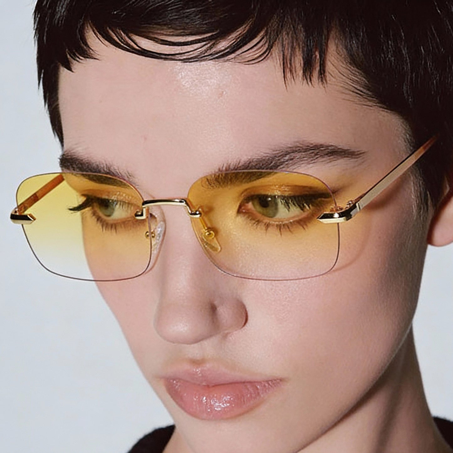 Damen Oversized Sonnenbrille mit filigranem Metallrahmen Karnz