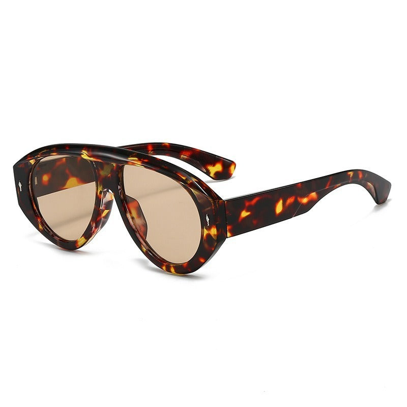 Damen moderne Fashion-Sonnenbrille im futuristischen Design Karnz