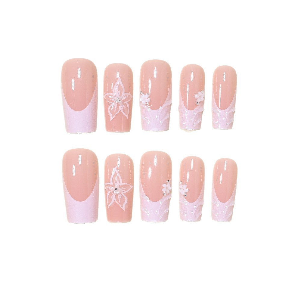 Elegante Florale Press-On Nagelkunst Karnz