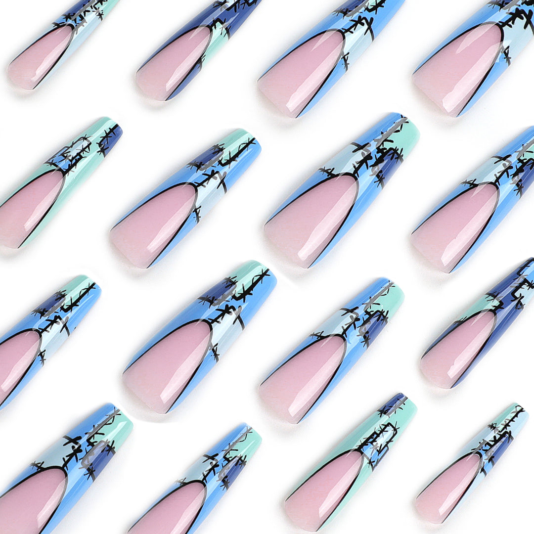 Kunstvolle Stiletto-Nägel mit modernen Dekor-Akzenten Karnz