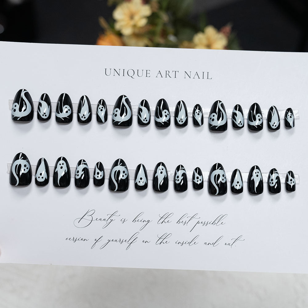 Gespenster-Themen Nagelkunst