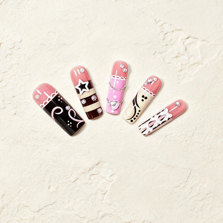 Elegante Künstlerische Nagelüberzüge Karnz