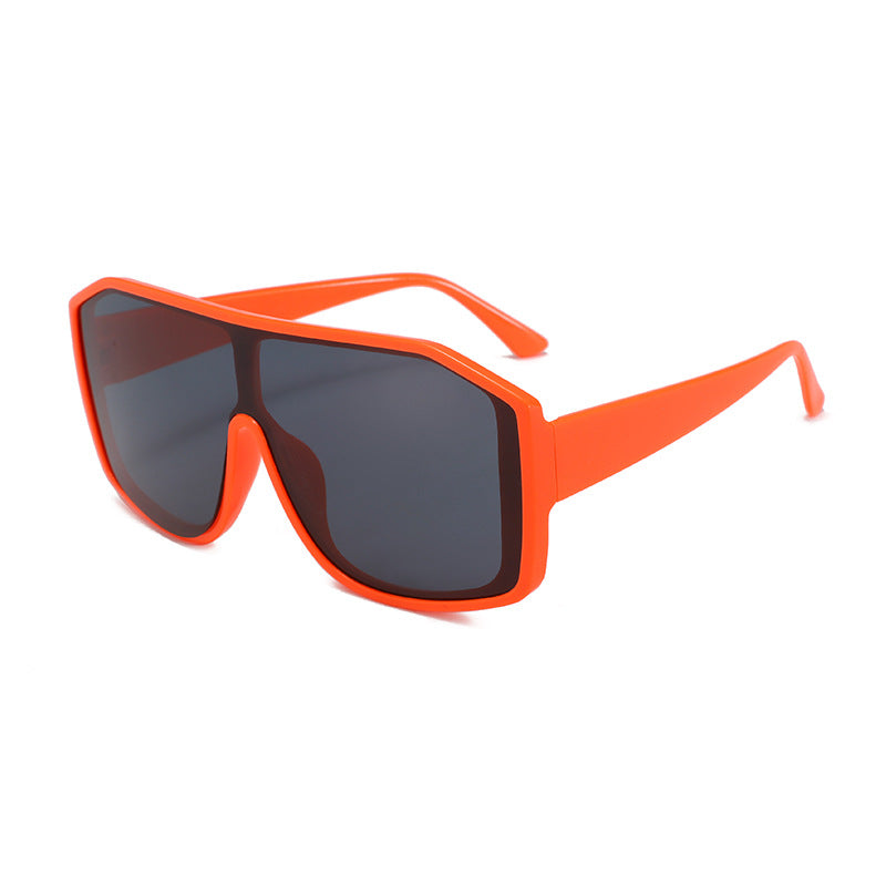 Damen Modische Oversized-Sonnenbrille im futuristischen Design Karnz