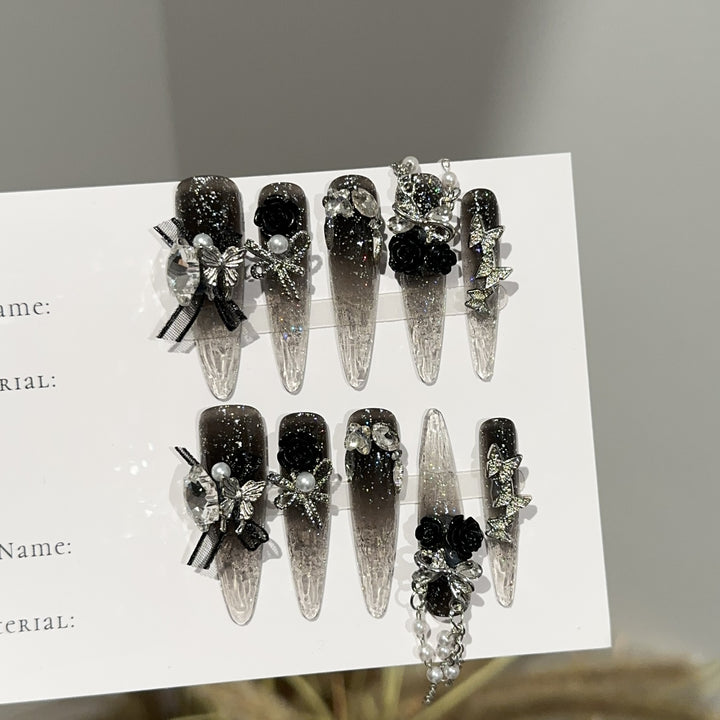 Elegante, mit Strass verzierte Press-On-Nagelverlängerungen