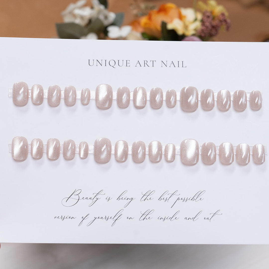 Elegantes Press-On-Nagelset mit glänzendem Finish  1791110649