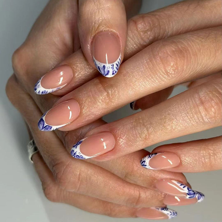 Dekorative Nagelspitzen
