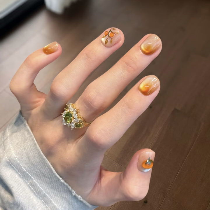 Dekorative Nagelkunst