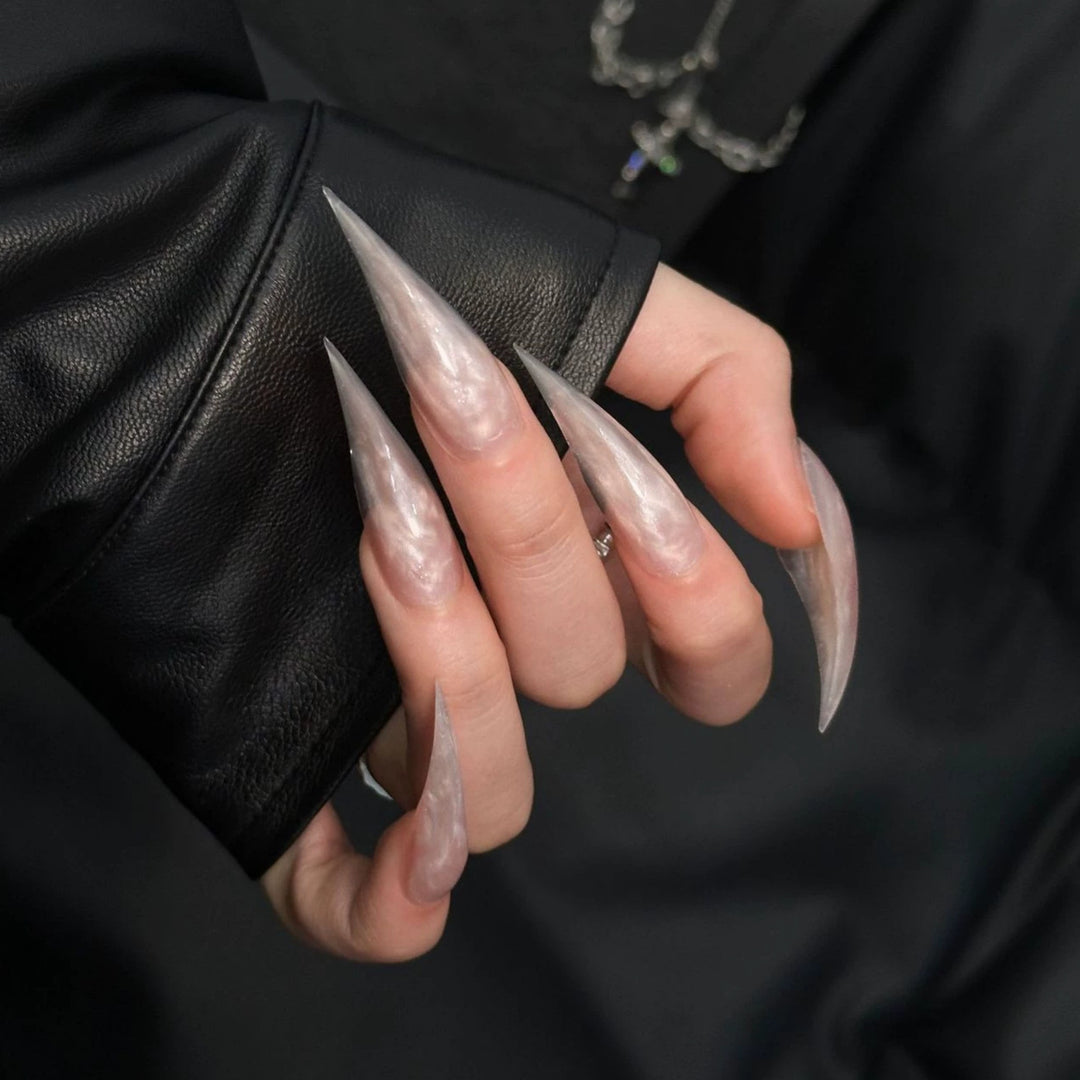 Glamouröses Stiletto Press-On Nageldesign
