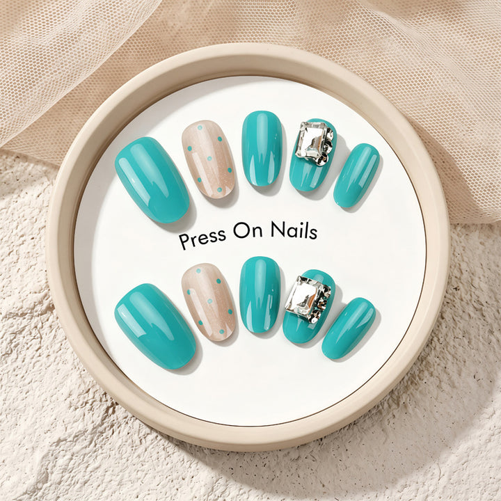 Dekoratives Press-On-Nagelset mit Stern- und Schleifenmotiven Karnz