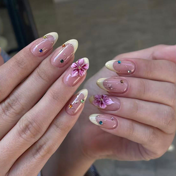 Blumengeschmückte Druck-On-Nagelverlängerungen Karnz