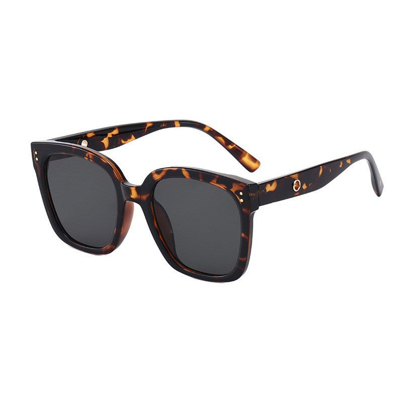 Damen modische Sonnenbrille im trendigen Design Karnz