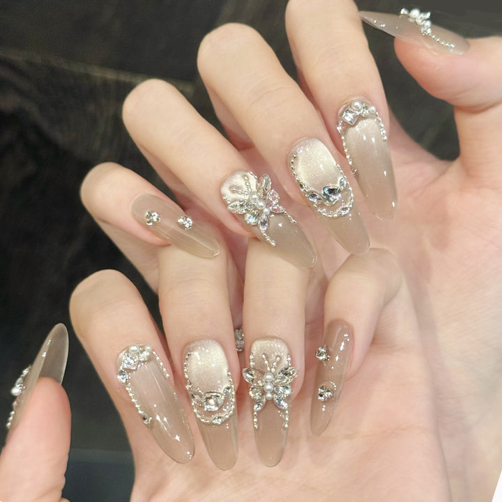 Glamouröse Press-On Nagelkunst Set mit Strassverzierungen