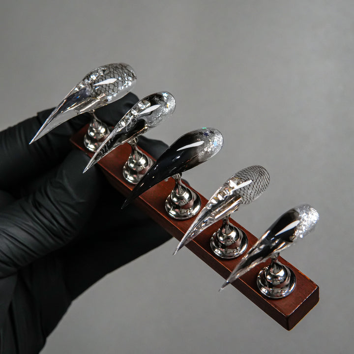 Dekorativer Stiletto Press-On Nagelset