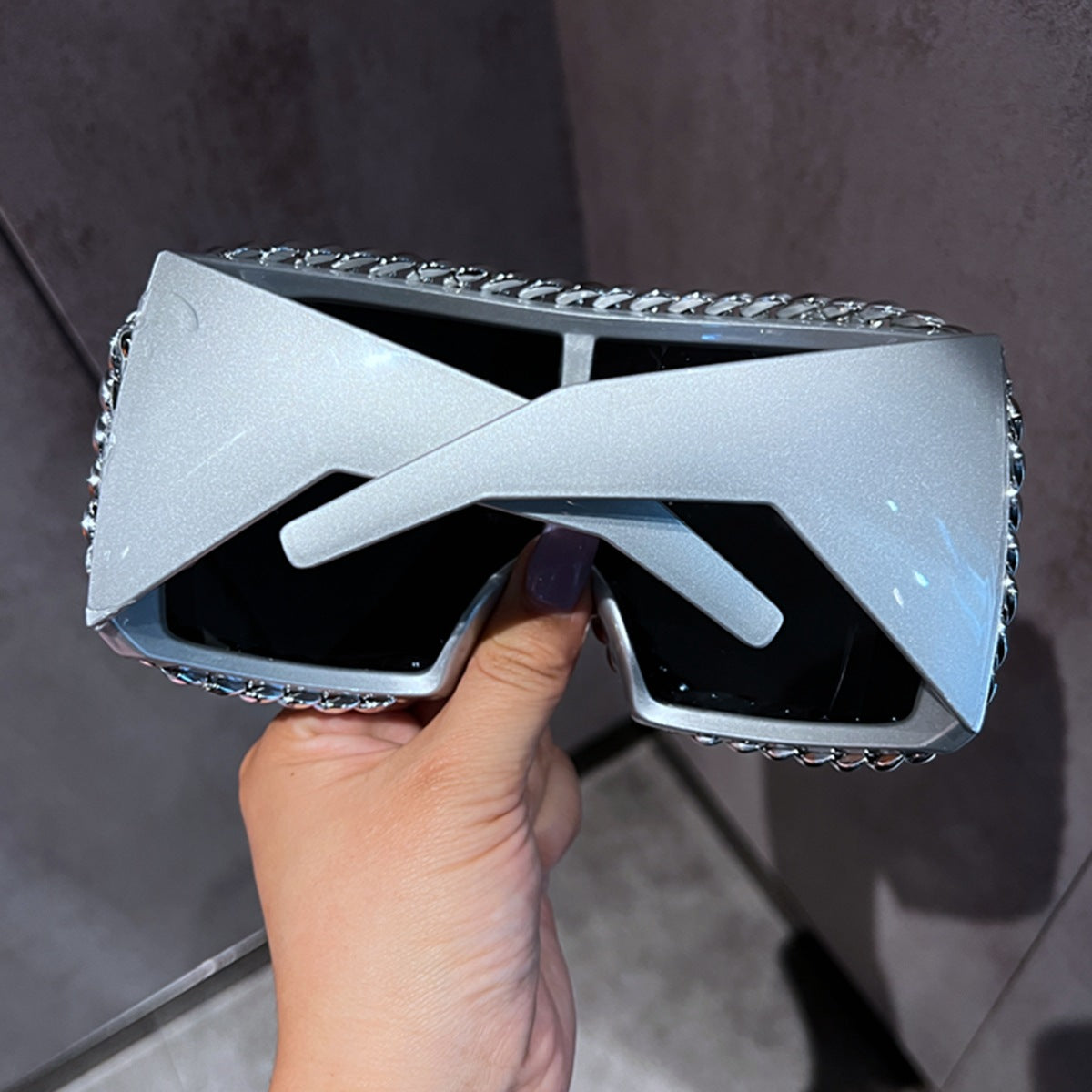 Damen Skibrille mit luxuriösem Kettenrahmen Karnz