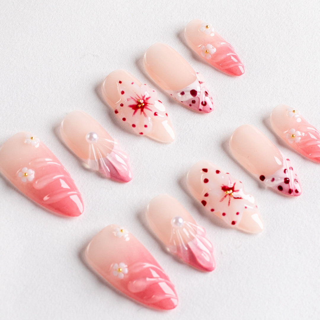 Blumenmuster Press-On Nagelkollektion