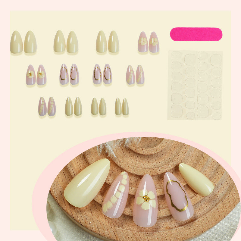 Dekoratives Press-On Nagelset mit floralem und glänzendem Design Karnz
