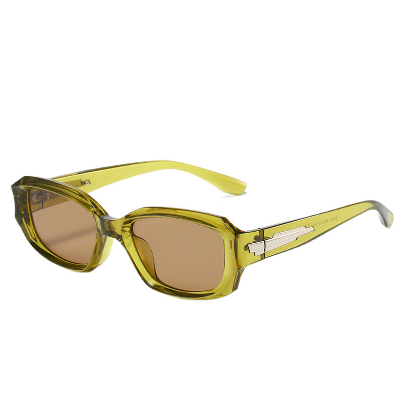 Retro-inspirierte winkelförmige Sonnenbrille mit einzigartigen dekorativen Details Karnz