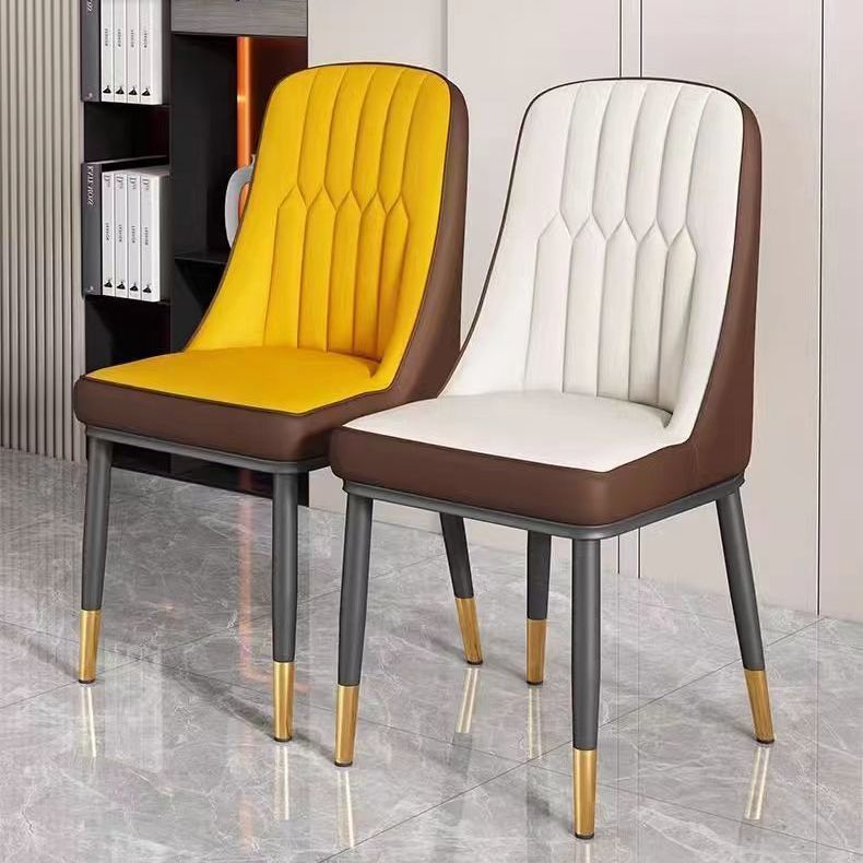 Designstuhl mit ergonomischer Polsterung Karnz