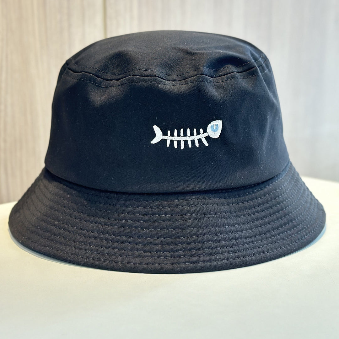 Stylische Bucket Hat mit einzigartiger Fischstickerei