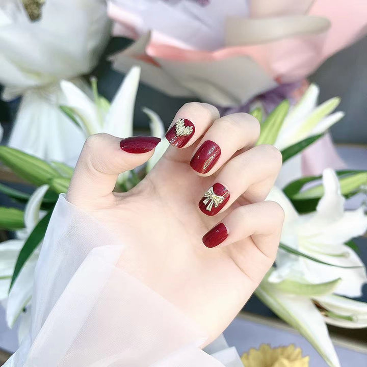Elegante Nagelkunst Karnz