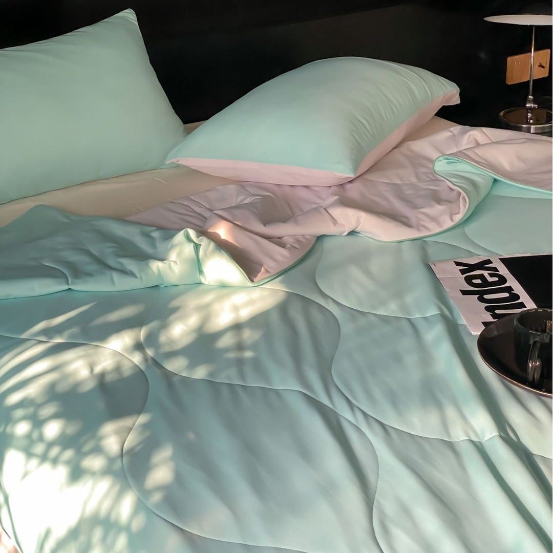 Leichte Steppdecke aus Mikrofaser-Satin, atmungsaktiv und hypoallergen