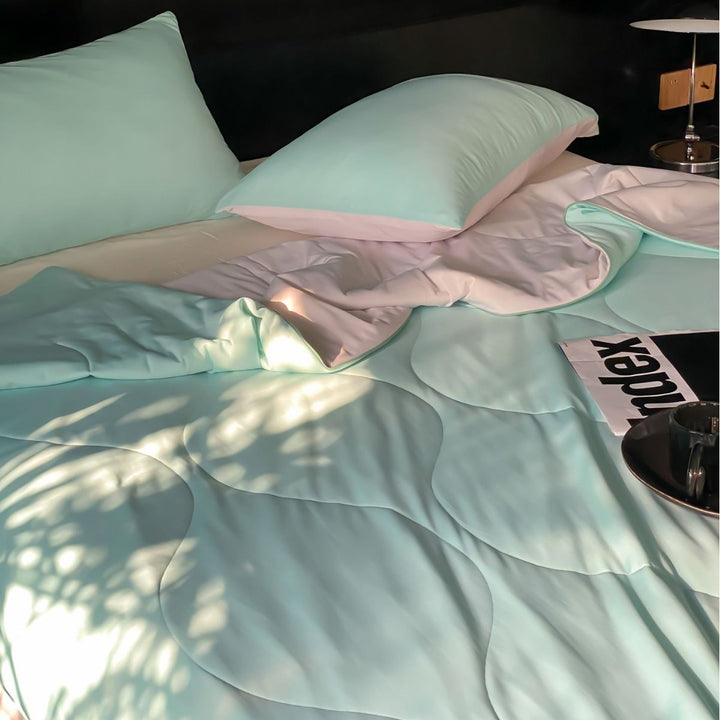 Leichte Steppdecke aus Mikrofaser-Satin, atmungsaktiv und hypoallergen