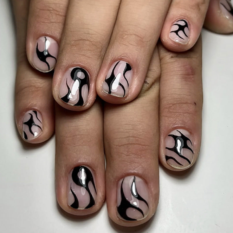 Kunstnagelset mit elegantem Schwarz-Weiß-Design Karnz