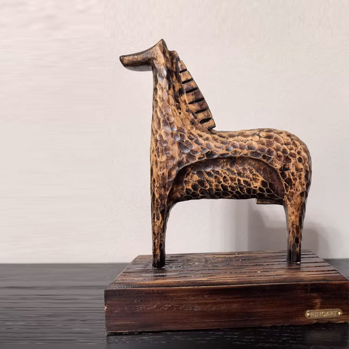 Dekorative Holzskulptur