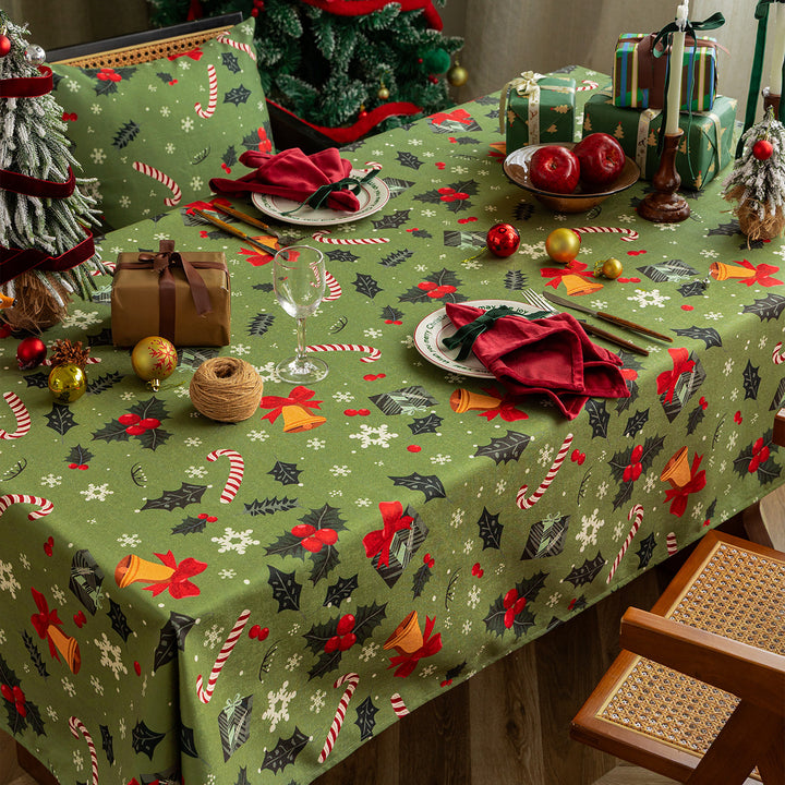 Weihnachtliche Tischdecke aus Baumwollmischgewebe mit wasserabweisender Oberfläche und festlichem Muster Karnz