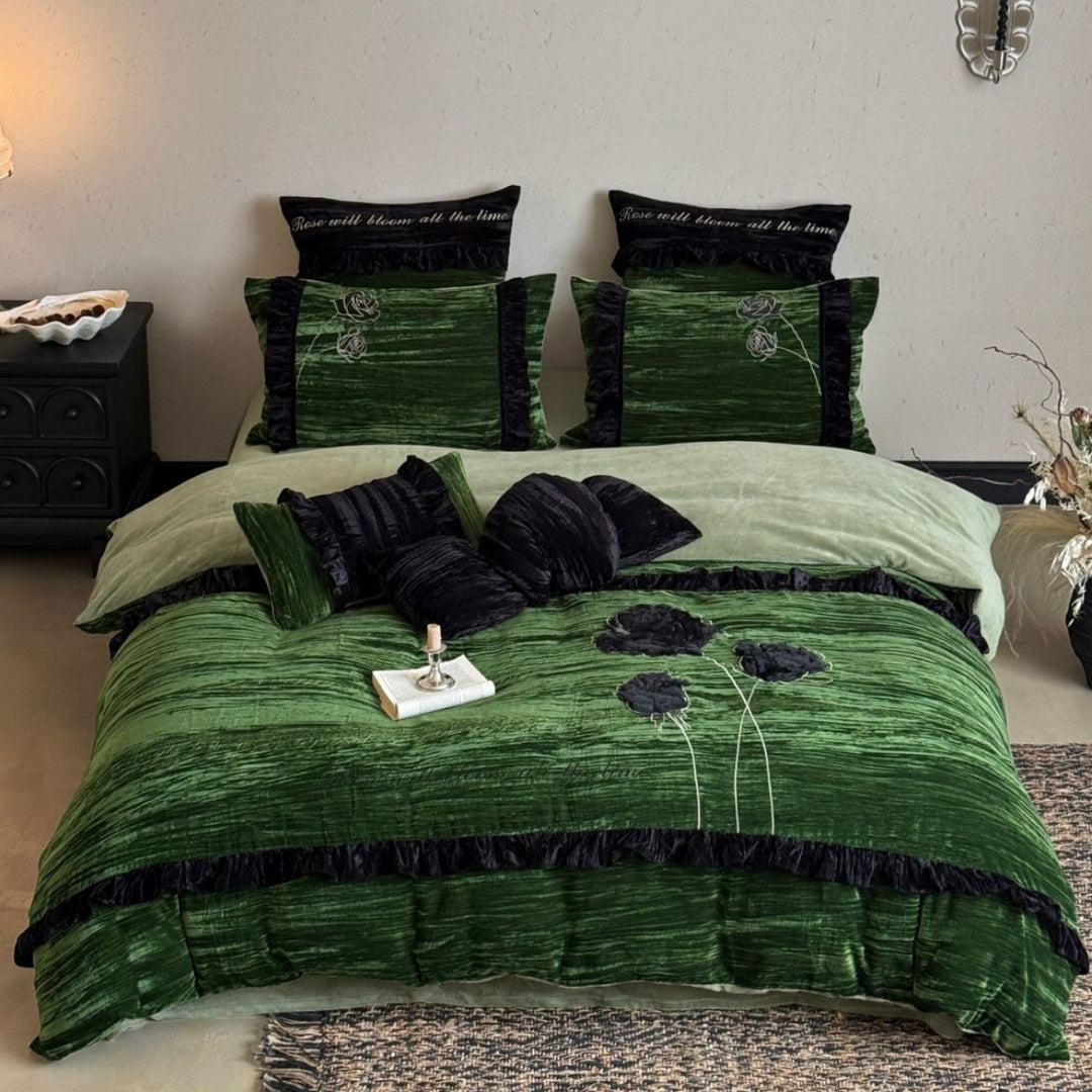 Plüsch zerknitterte Samt Blumenstickerei Wendebettwäsche Set mit Rüschensamtkante & Euro-Kissenbezügen