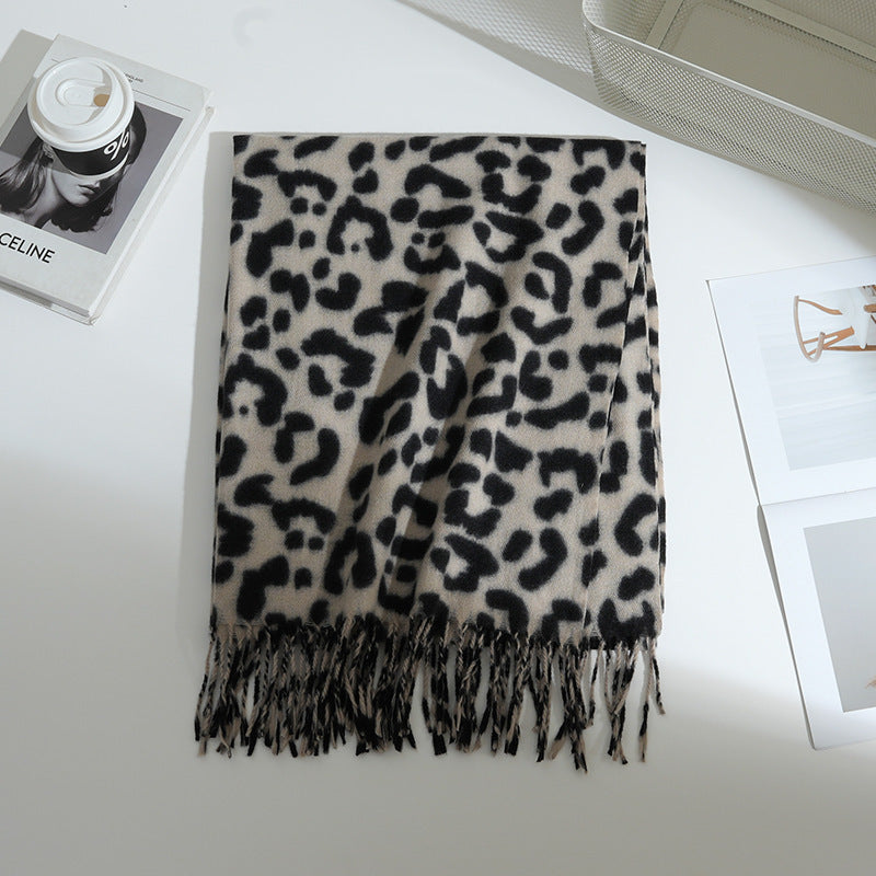 Damen eleganter Leo-Muster Schal aus weichem Material Karnz