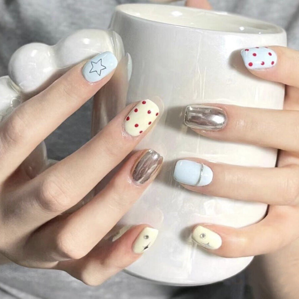 Künstlerisches Press-On Nagelset
