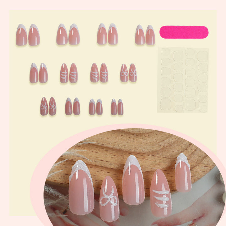 Künstlerisches Press-On-Nagelset mit eleganten Designs Karnz