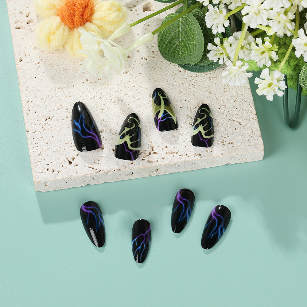 Kunstvolle Nageldesigns Karnz