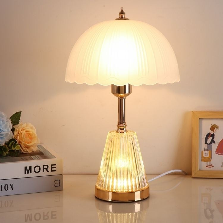 Elegante Glashaube Tischlampe